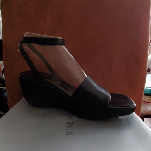 Nine West Black Leather sandals - Picture 3 of 4